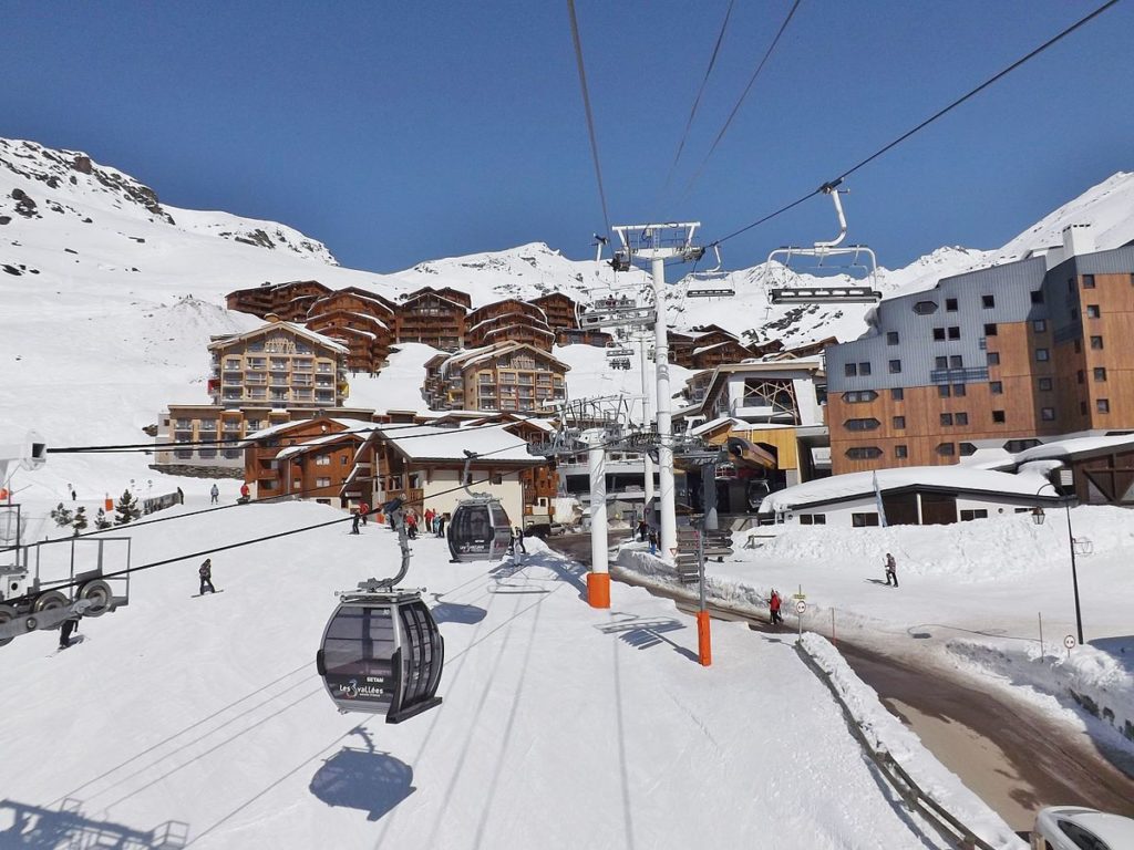 Les Alpes une destination incontournable pour les vacances au ski en famille